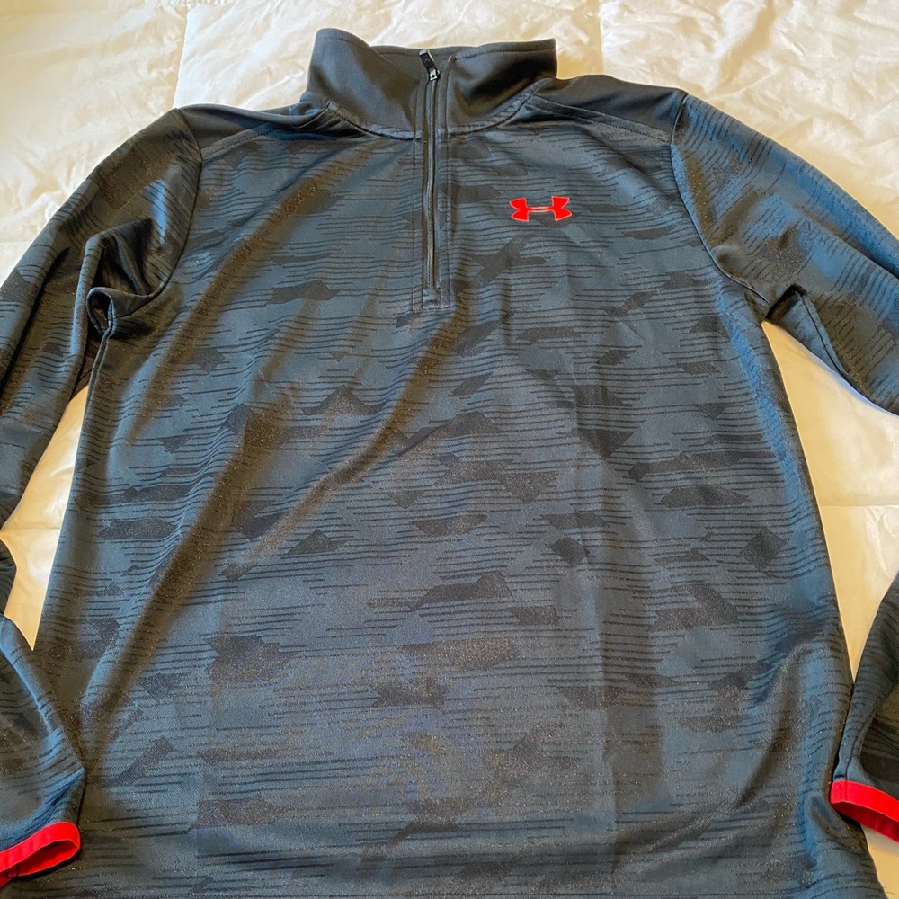Youth Under Armour 3/4 Zip Jacket; size XL.